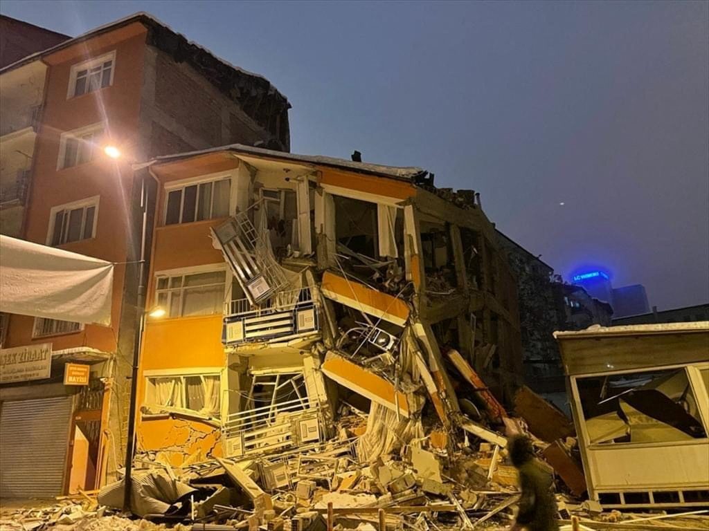 Λαρισαίος ποδοσφαιριστής έζησε την εφιαλτική νύχτα του σεισμού στην Τουρκία (Bίντεο)